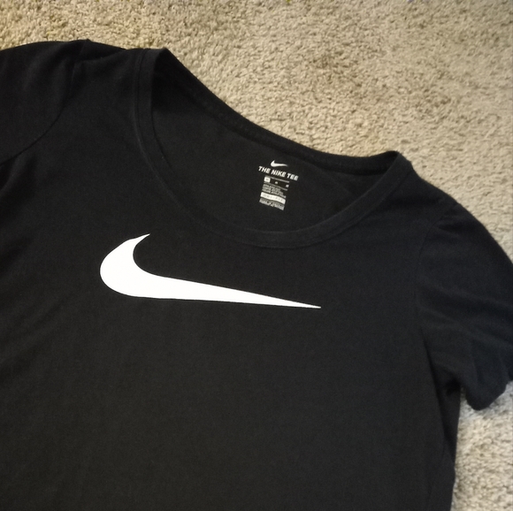 Nike - Picture 3 of 3